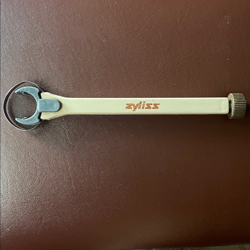 VTG Zyliss Strongboy Jar Lid Bottle Opener Swiss Made adjustable